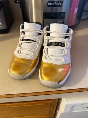 Jordan Kids' White and Gold Low-Top Retro Basketball Sneakers